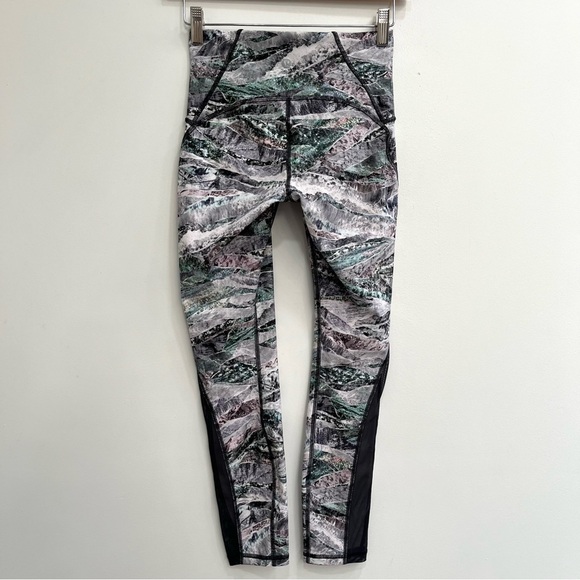 Lululemon Train Times Pant 25" Springscape Multi / Obsidian W5BU5S Luxtreme Mesh - Picture 5 of 13
